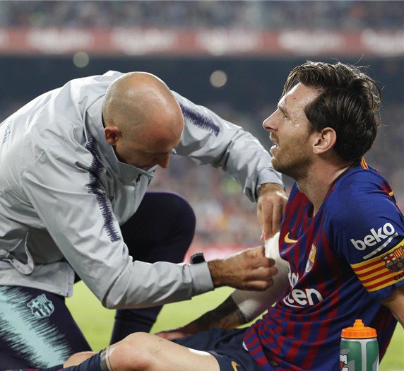 Messi Injured, Ruled Out Of Action For Three Weeks