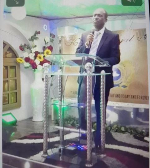Daddy-Freeze-Attacks-Pastor-tsb.com.ng