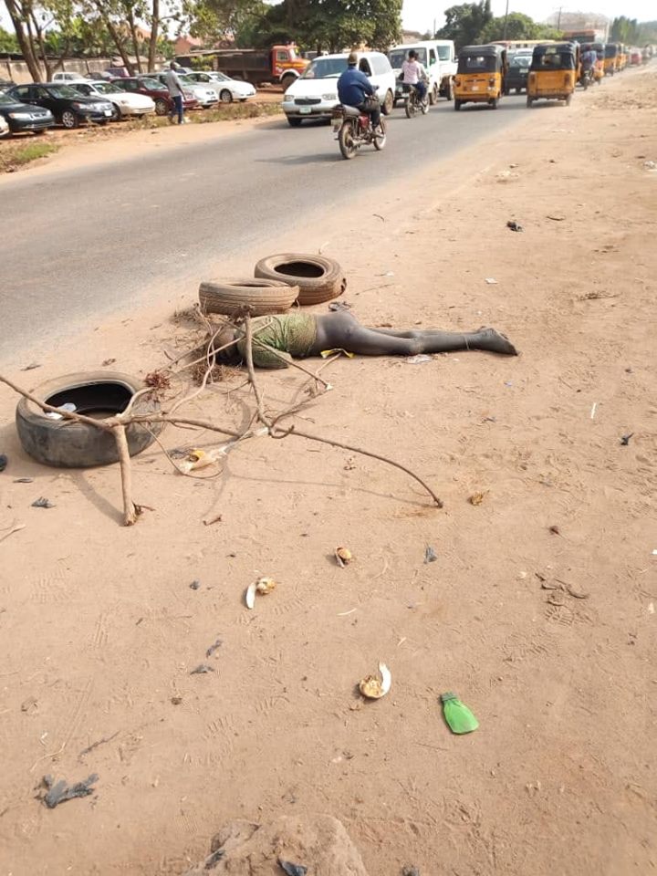 Residents Raise Alarm Over Half Naked Corpse Spotted In Ikorodu Lagos