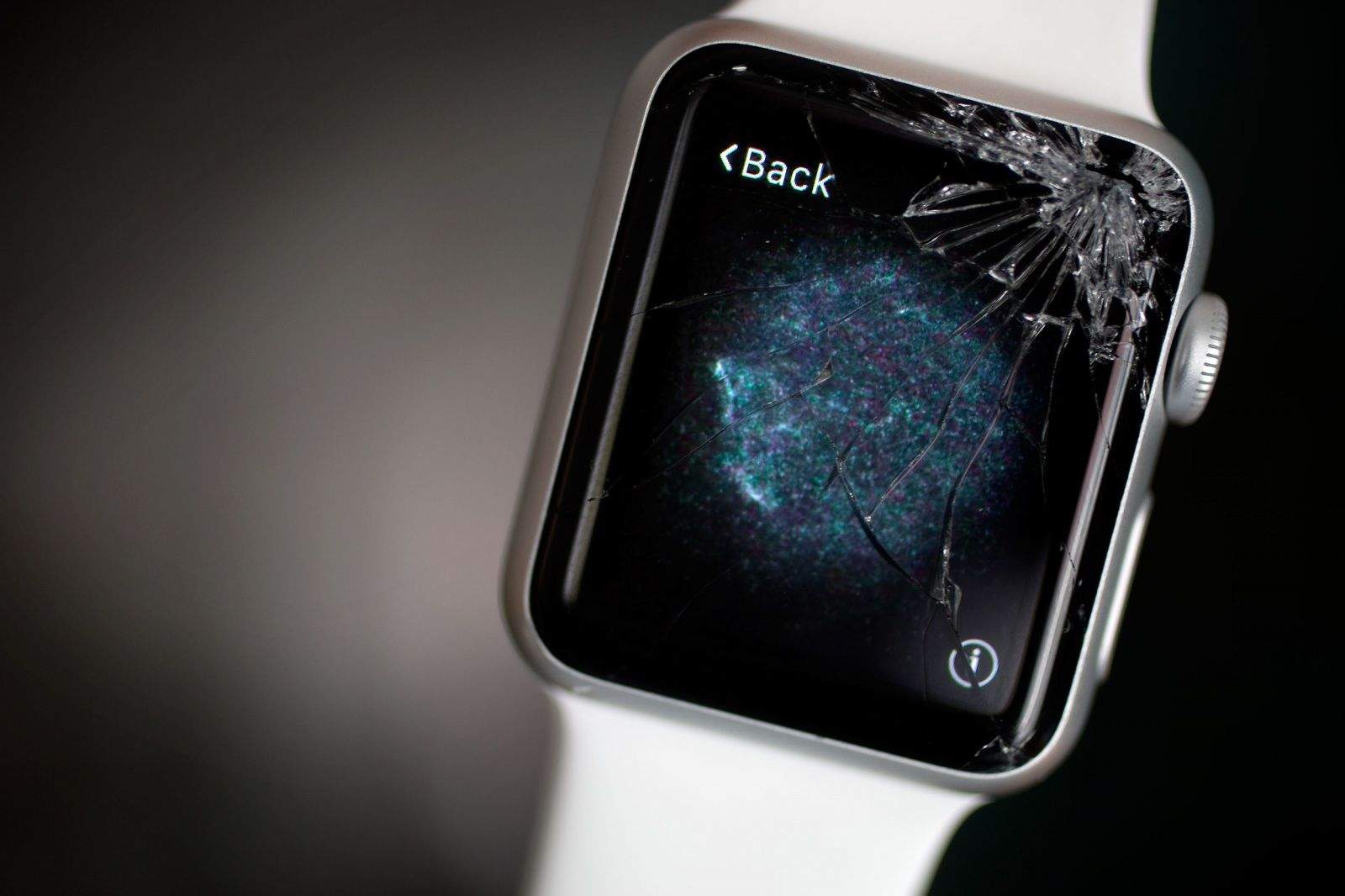 “Apple watch that couldn’t be repaired in Canada fixed in Lagos computer village”