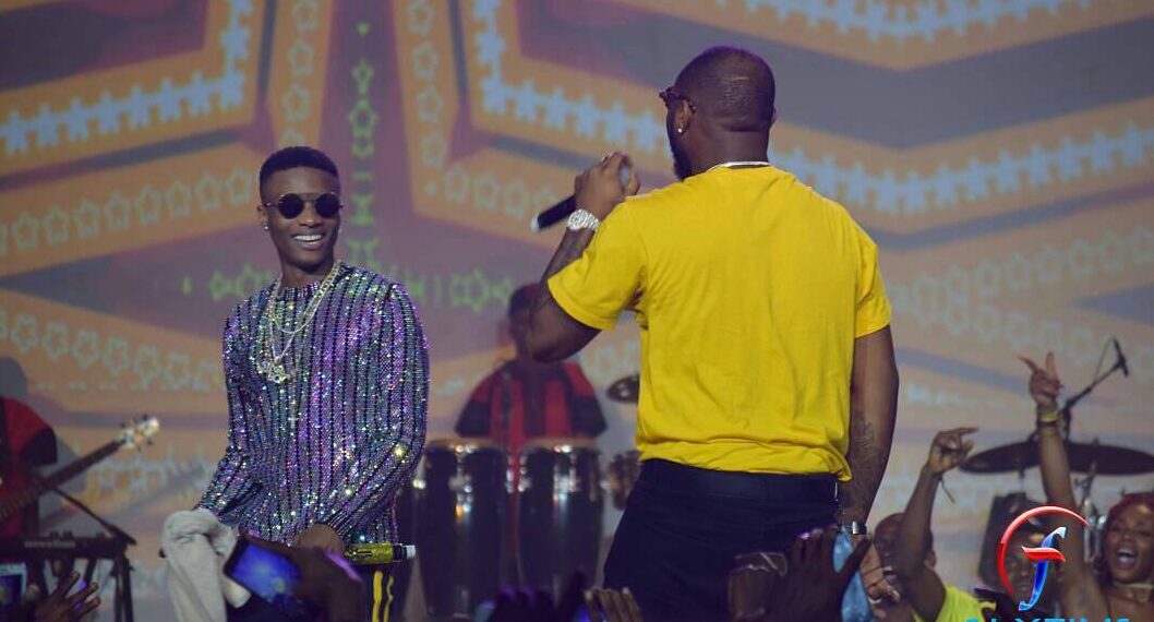Wizkid instructs his fans to stream Davido's album 'Timeless'