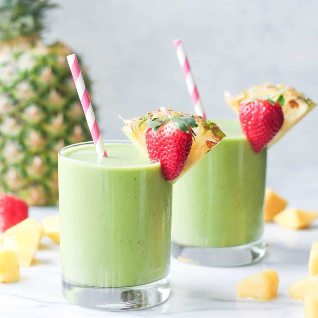 3 green smoothies that promote glowing skin