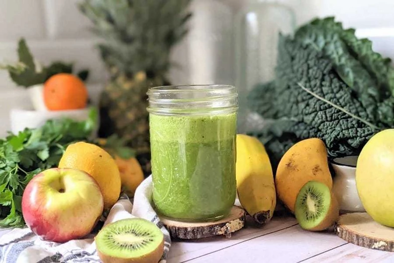 3 green smoothies that promote glowing skin
