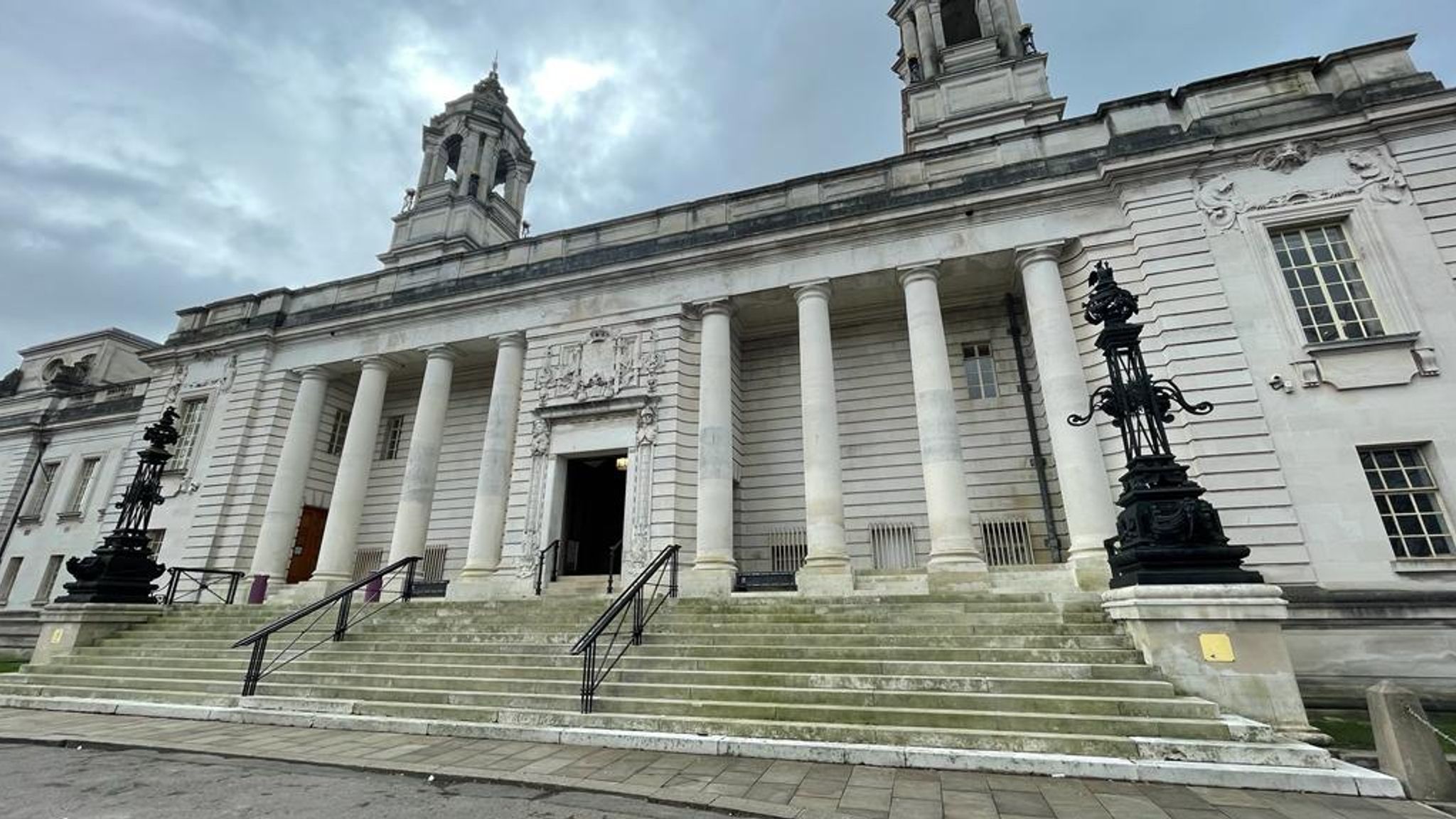 Three-year-old dies from malnutrition after fasting with mother in UK