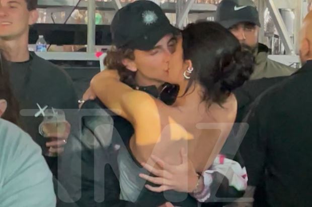 Timothee Chalamet And Kylie Jenner Make It Official At Beyonce's